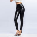 Calça Legging de Couro Peluciada Beleza e Conforto